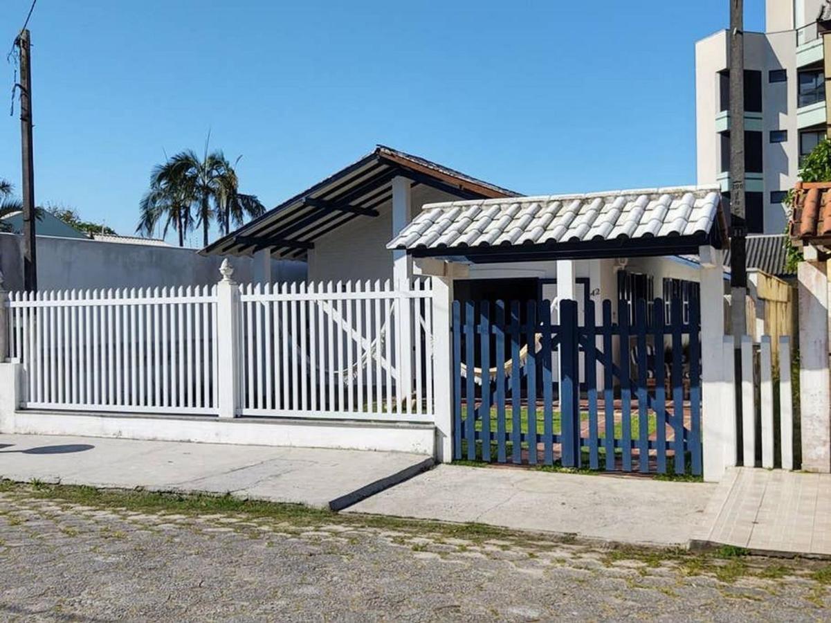 Tranquilidade A Alguns Passos Da Praia - Churrasqueira, Super Wi-Fi! Matinhos Eksteriør bilde